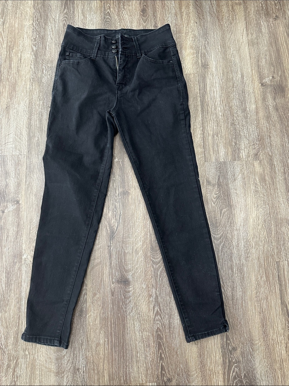 Black High-Waist Skinny Jeans with Button Front